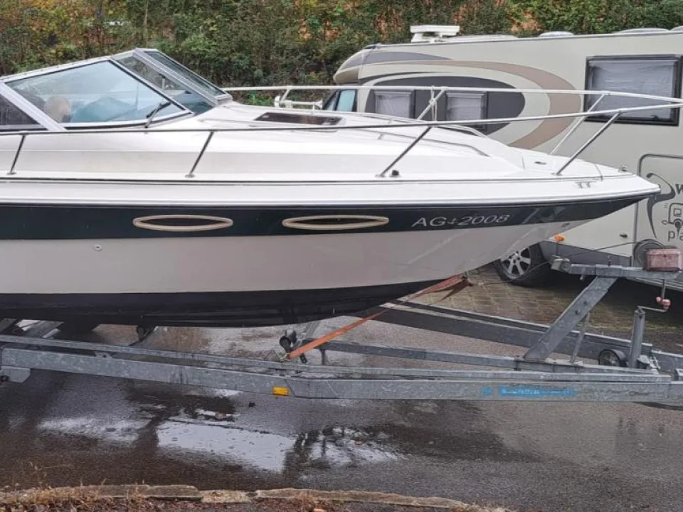 Sea Ray 230 CC used - photo 1