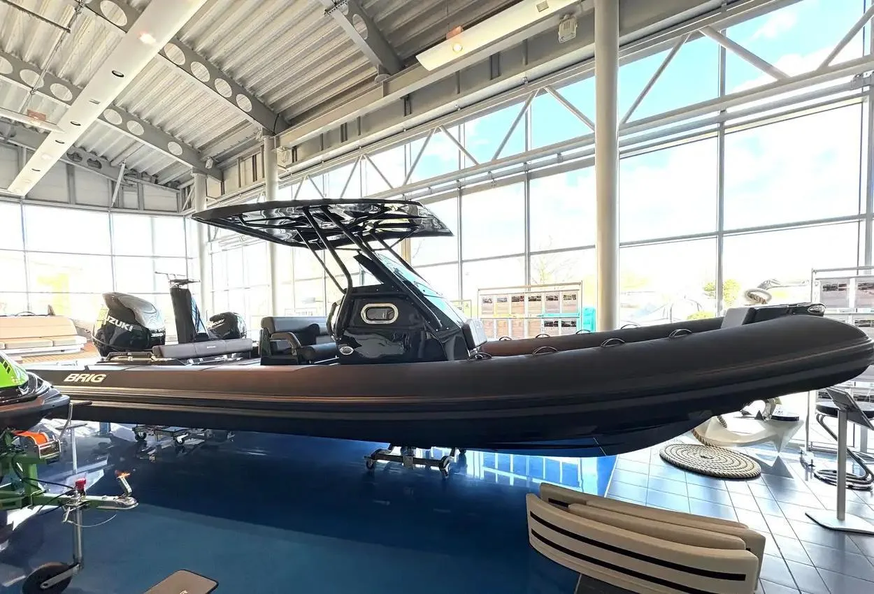 Brig Eagle 8 used - photo 1