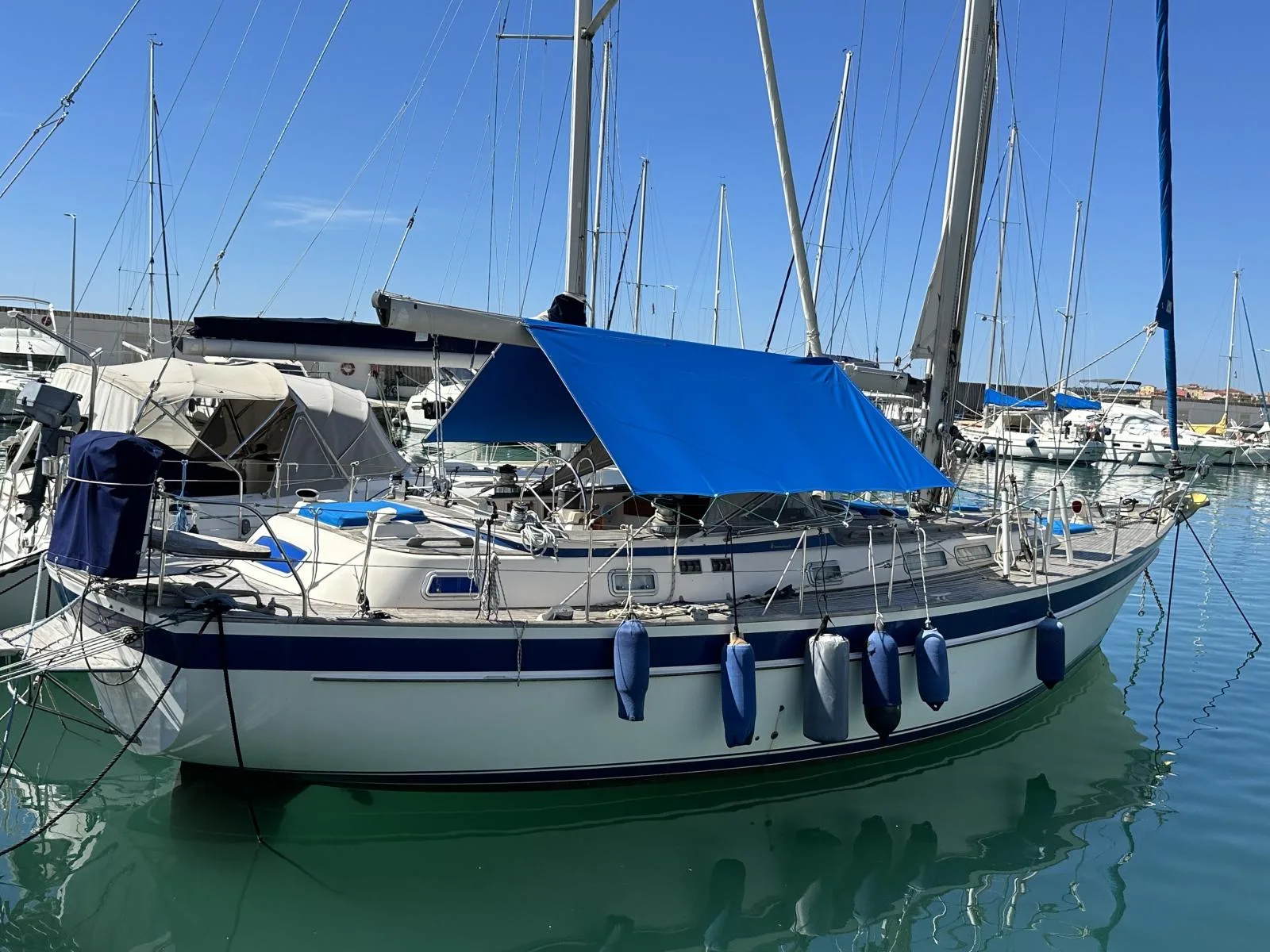 Hallberg-Rassy 42f used - photo 1