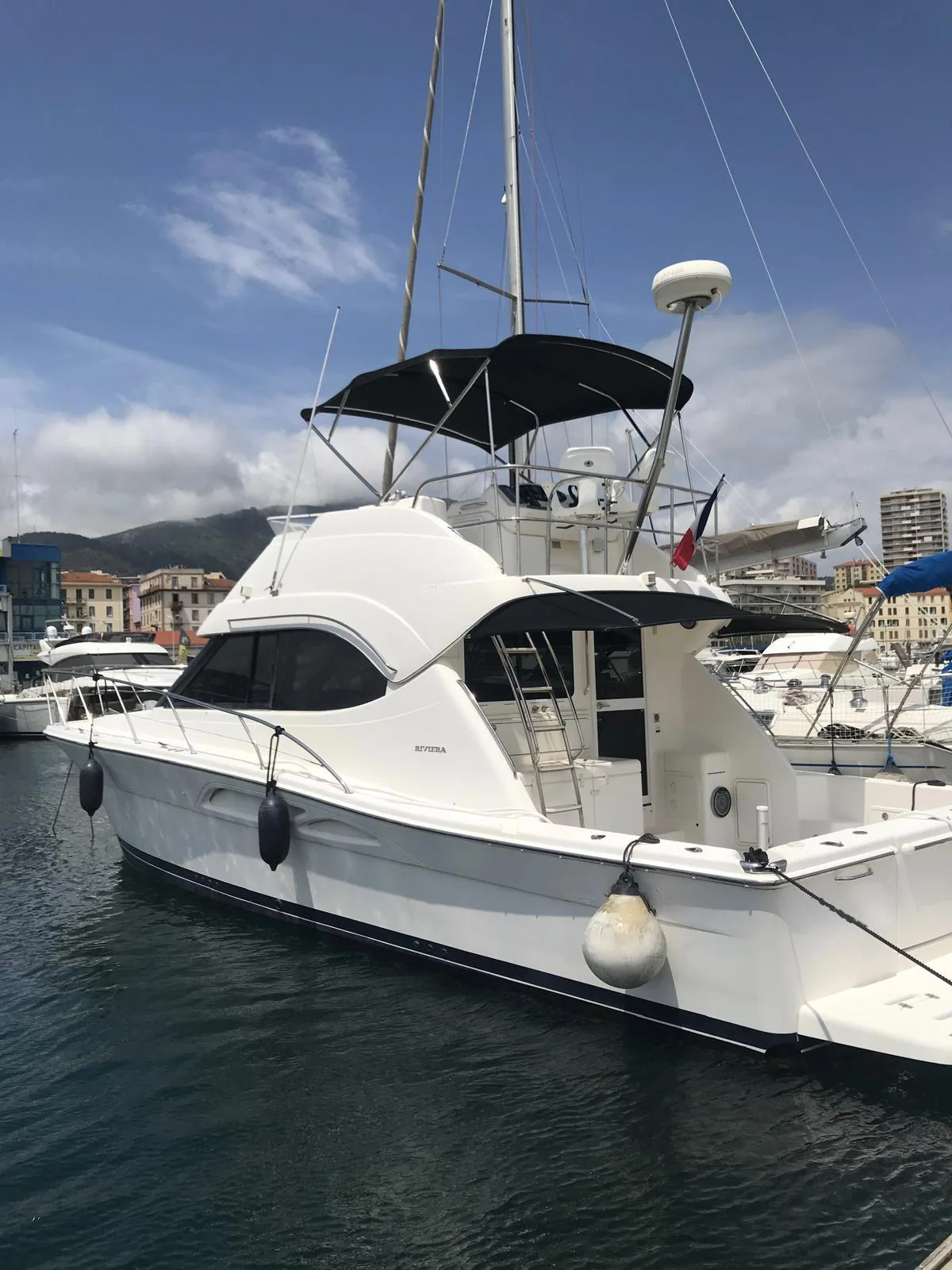 Riviera 40 Flybridge used - photo 1