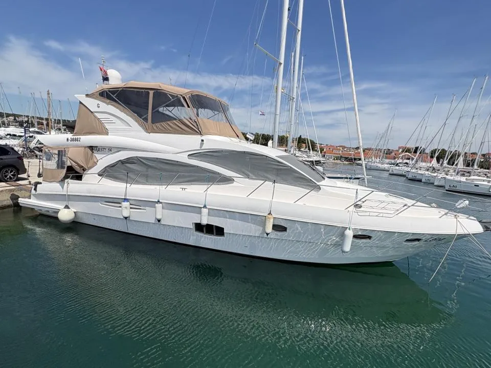 Gulf Craft Majesty 56 Fly gebraucht - Foto 1