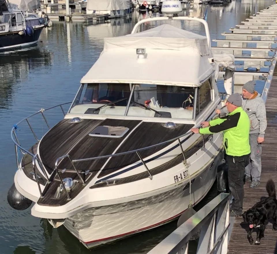 Riviera 925 Flying Bridge used - photo 1