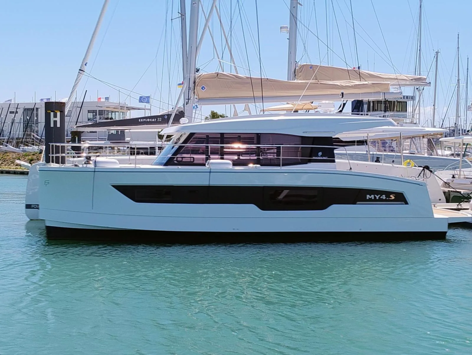 Fountaine Pajot My4.s used - photo 1