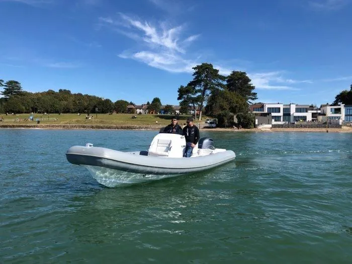HM Powerboats 7.5M used - photo 1