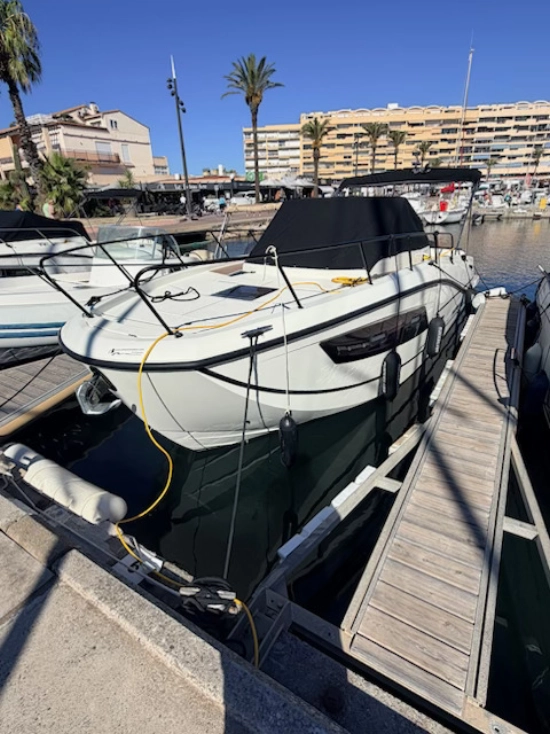 Quicksilver Sundeck 875 used - photo 1