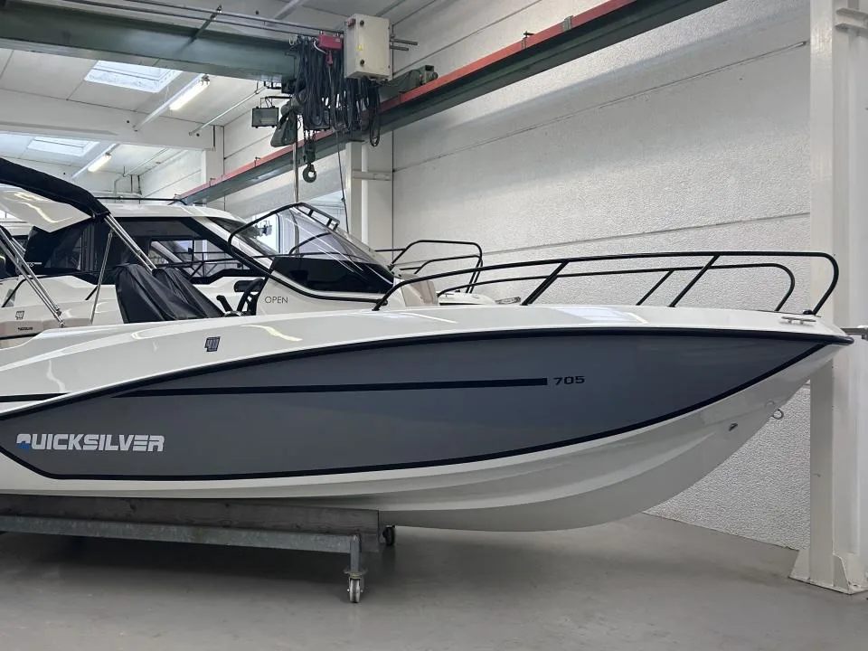 Quicksilver Activ 705 Open gebraucht - Foto 1