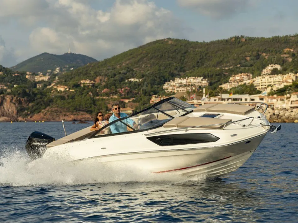 Bayliner VR6 Cuddy gebraucht - Foto 1