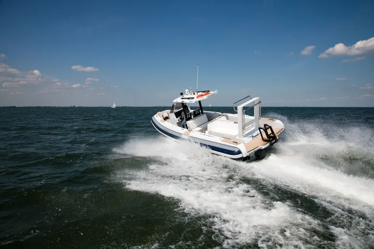Xtenders 8.9M DRIB Beachlander