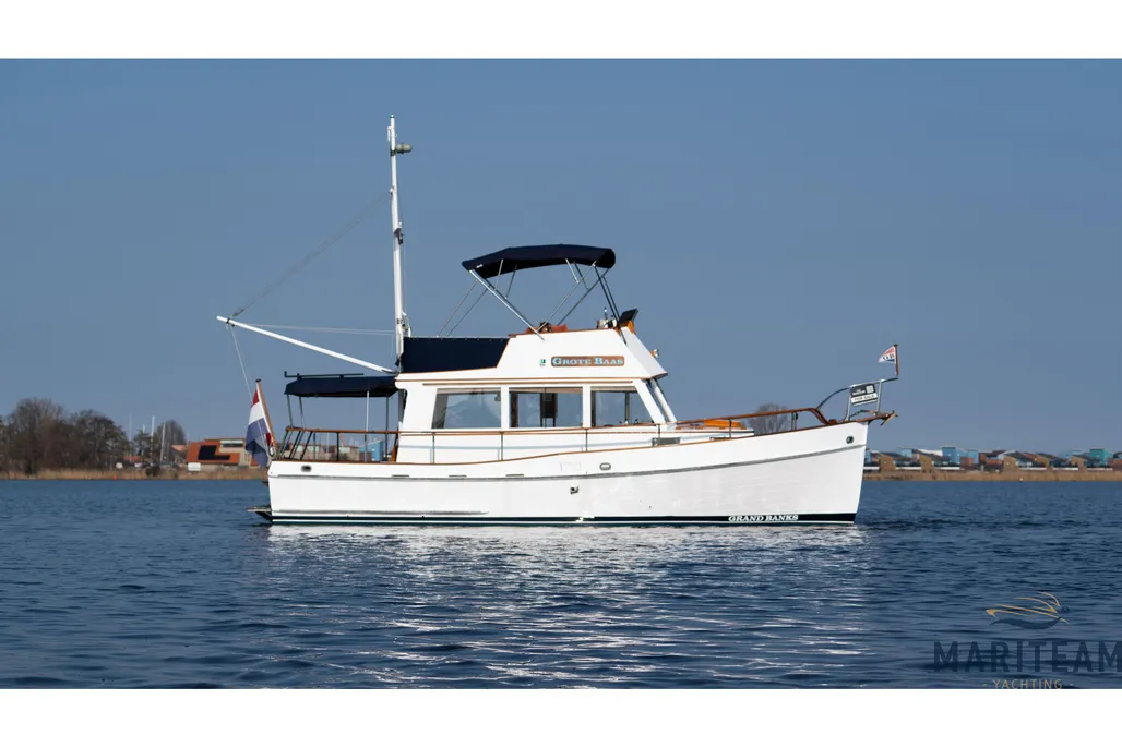 Grand Banks 32 Sedan d'occasion - photo 1