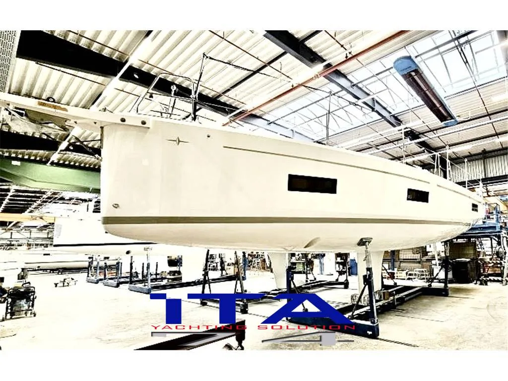 Bavaria Yachts C42 used - photo 1