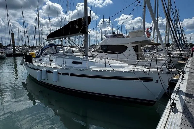 Beneteau Oceanis Clipper 331 usato - foto 1
