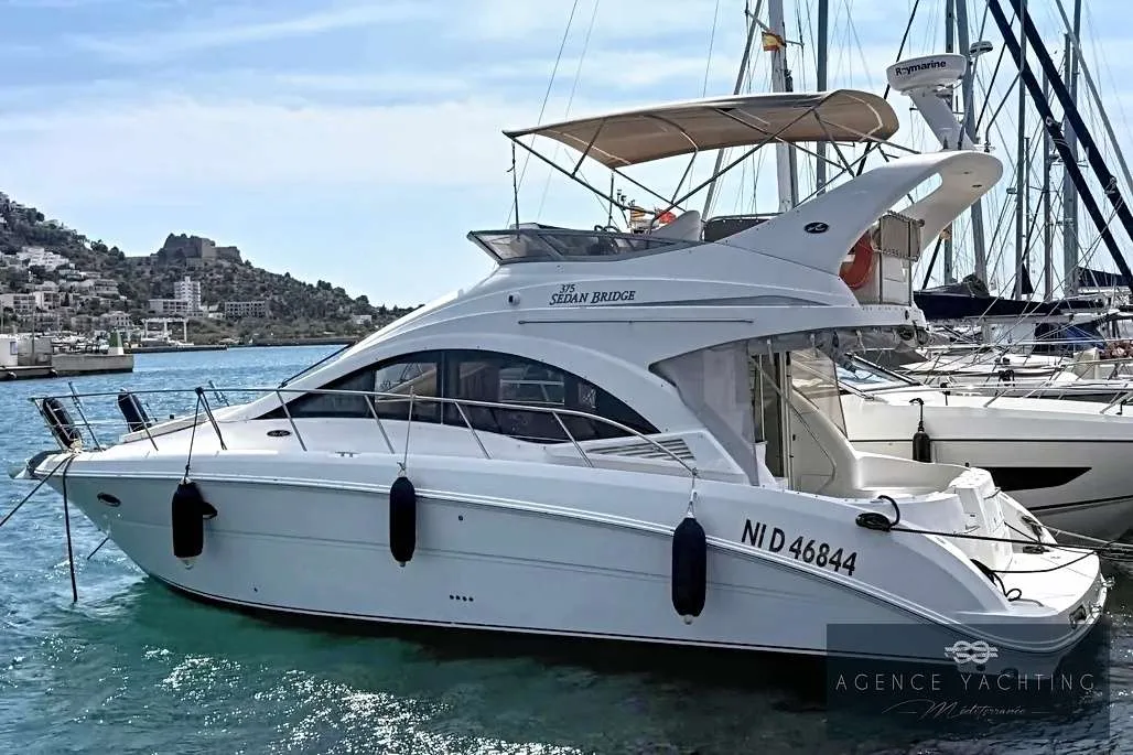 Sea Ray 375 SEDAN BRIDGE gebraucht - Foto 1