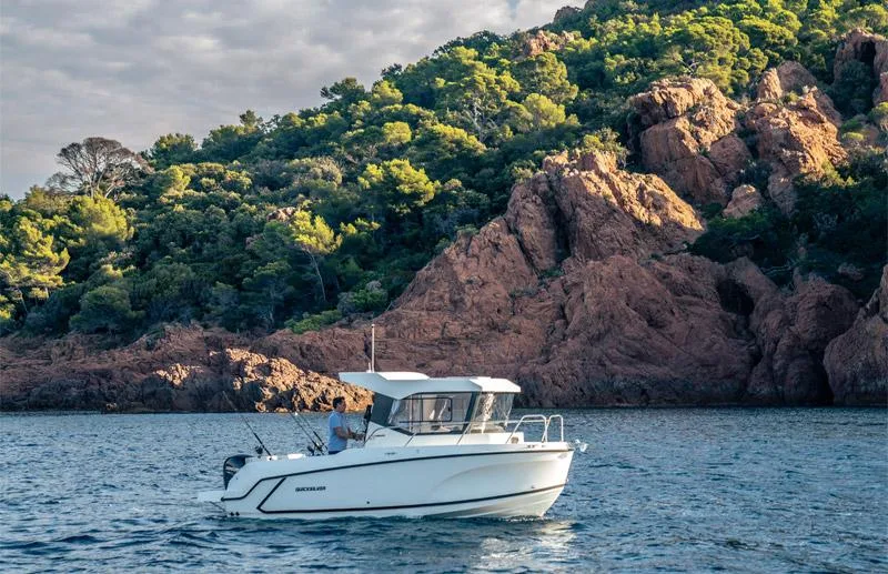 Quicksilver 625 pilothouse used - photo 1