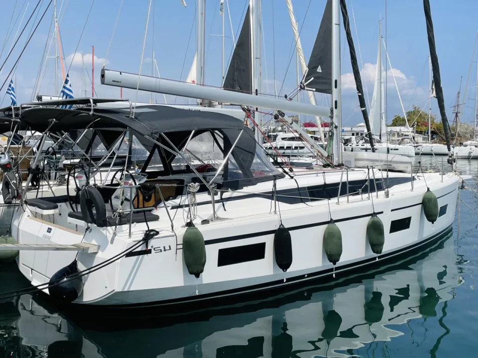 Bavaria Yachts Cruiser C42 used - photo 1