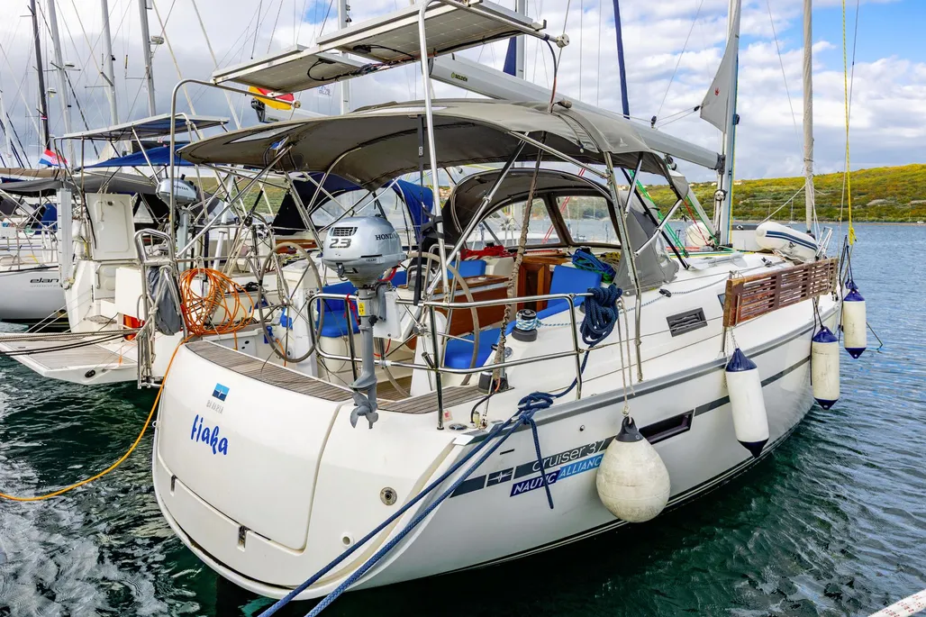Bavaria Yachts Cruiser 37 gebraucht - Foto 1