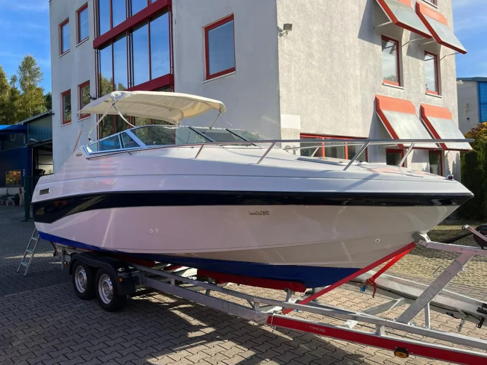 Crownline 210CCR used - photo 1