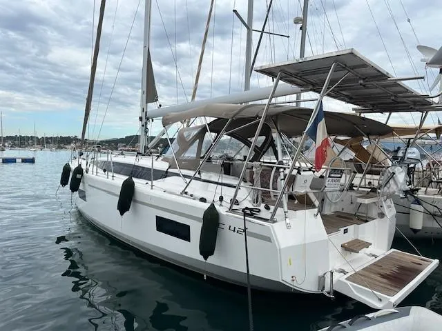 Bavaria Yachts C42 gebraucht - Foto 1
