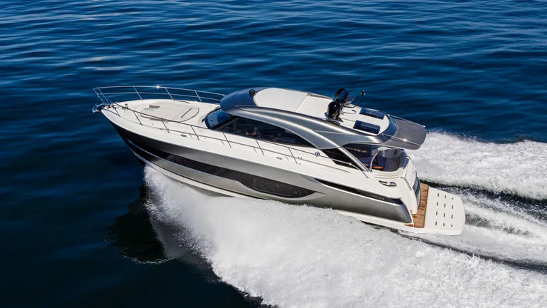 Riviera 4600 Sport Yacht Platinum Edition