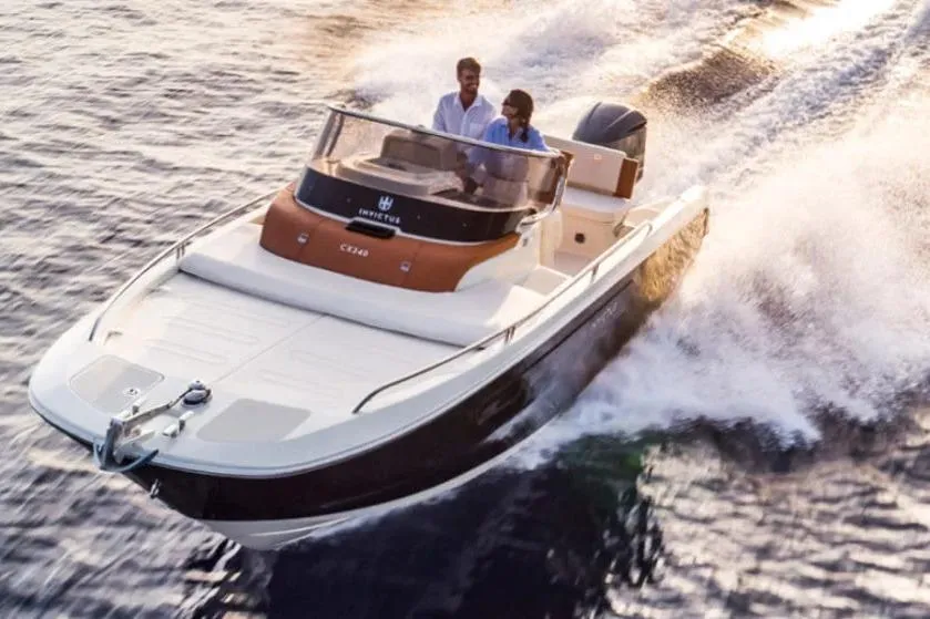 Invictus 240 CX used - photo 1