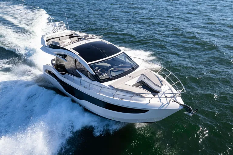 Galeon 510 Skydeck