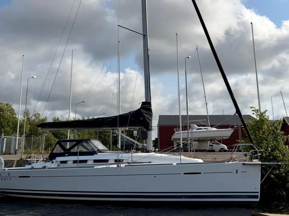 Beneteau First 35 used - photo 1