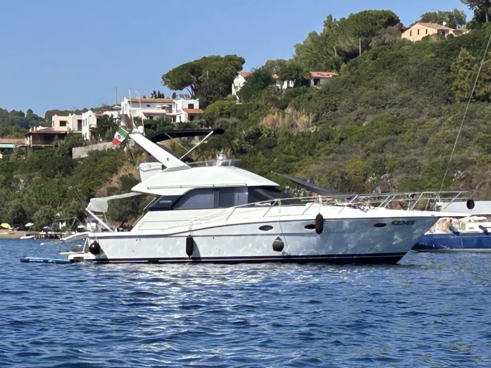 Uniesse 42 Fly gebraucht - Foto 1