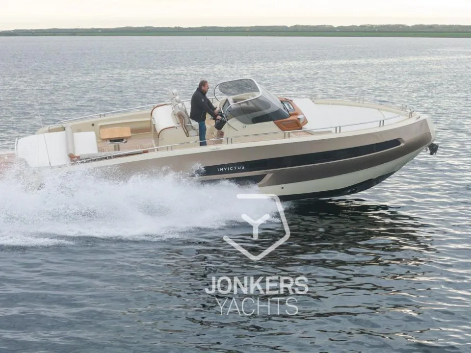 Invictus GT370 used - photo 1