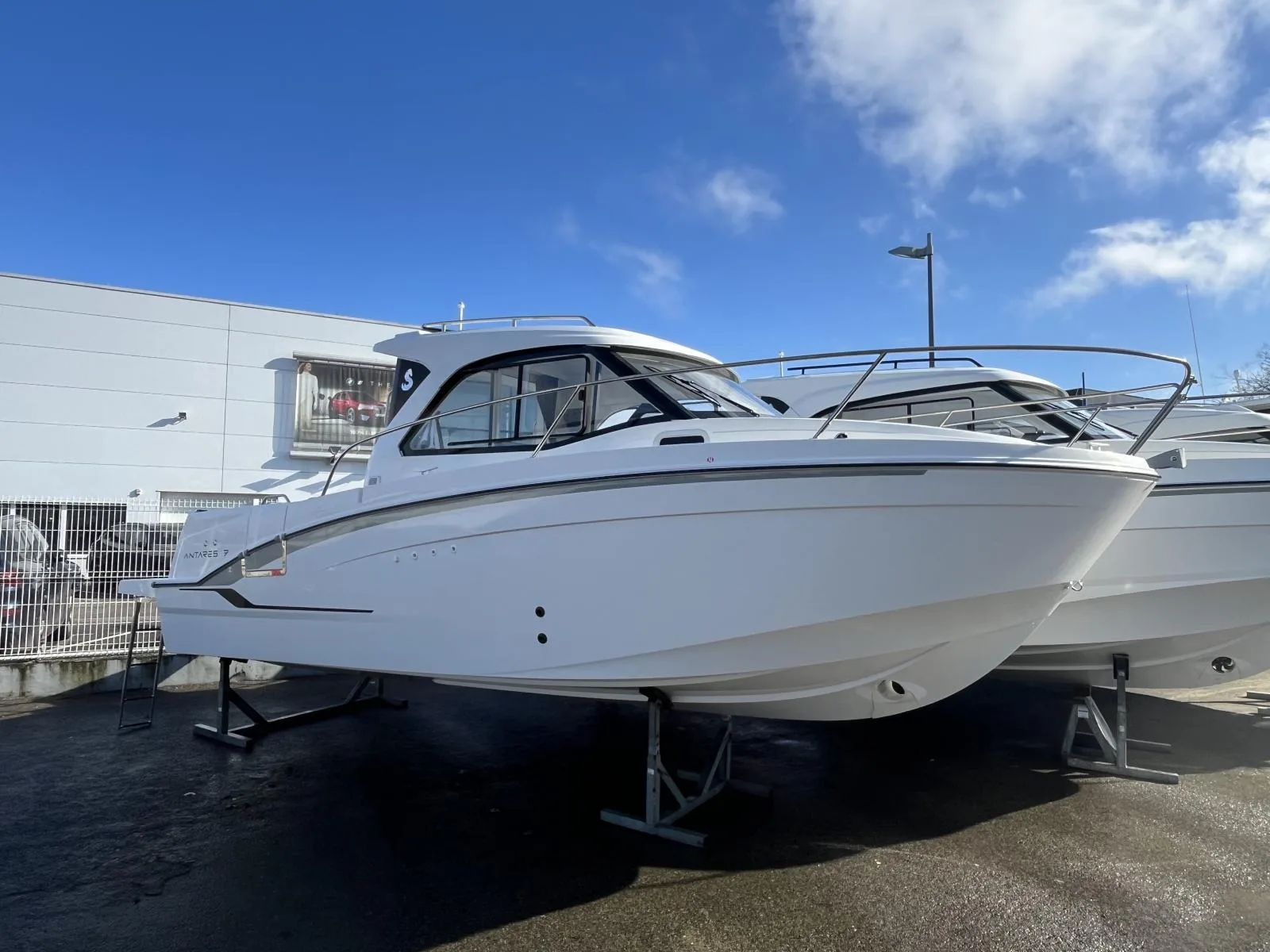Beneteau Antares 7 ob v2 d'occasion - photo 1