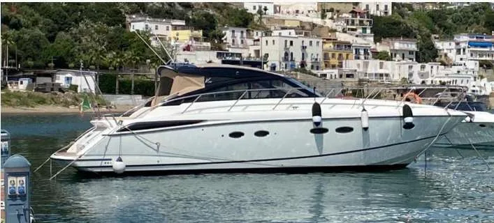 Princess Yachts V45 used - photo 1