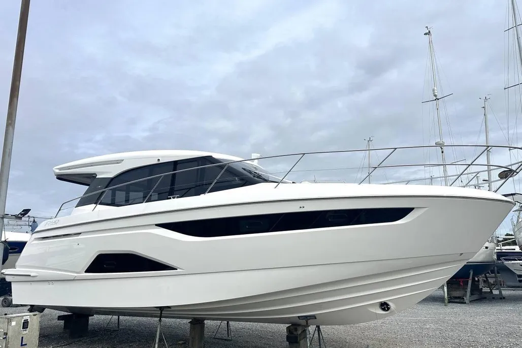 Bavaria Yachts R40 Coupe gebraucht - Foto 1