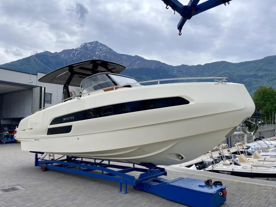 Invictus 320 GT NUOVA in used - photo 1