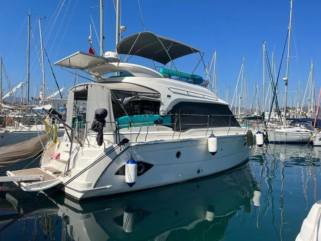 Bavaria Yachts E 40 Fly gebraucht - Foto 1