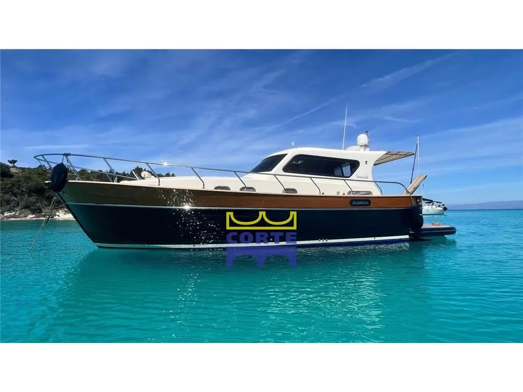 Di Donna SERAPO 42 CABIN HT used - photo 1