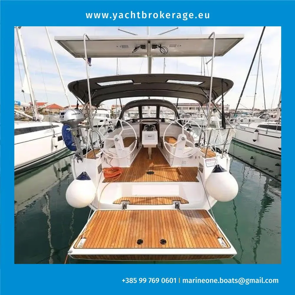 Bavaria Yachts 37 CRUISER used - photo 1