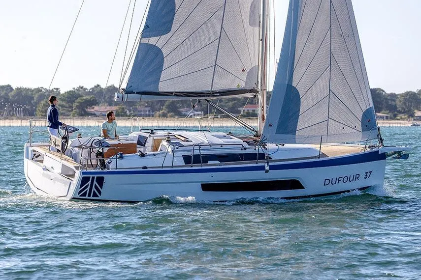 Dufour 37 used - photo 1