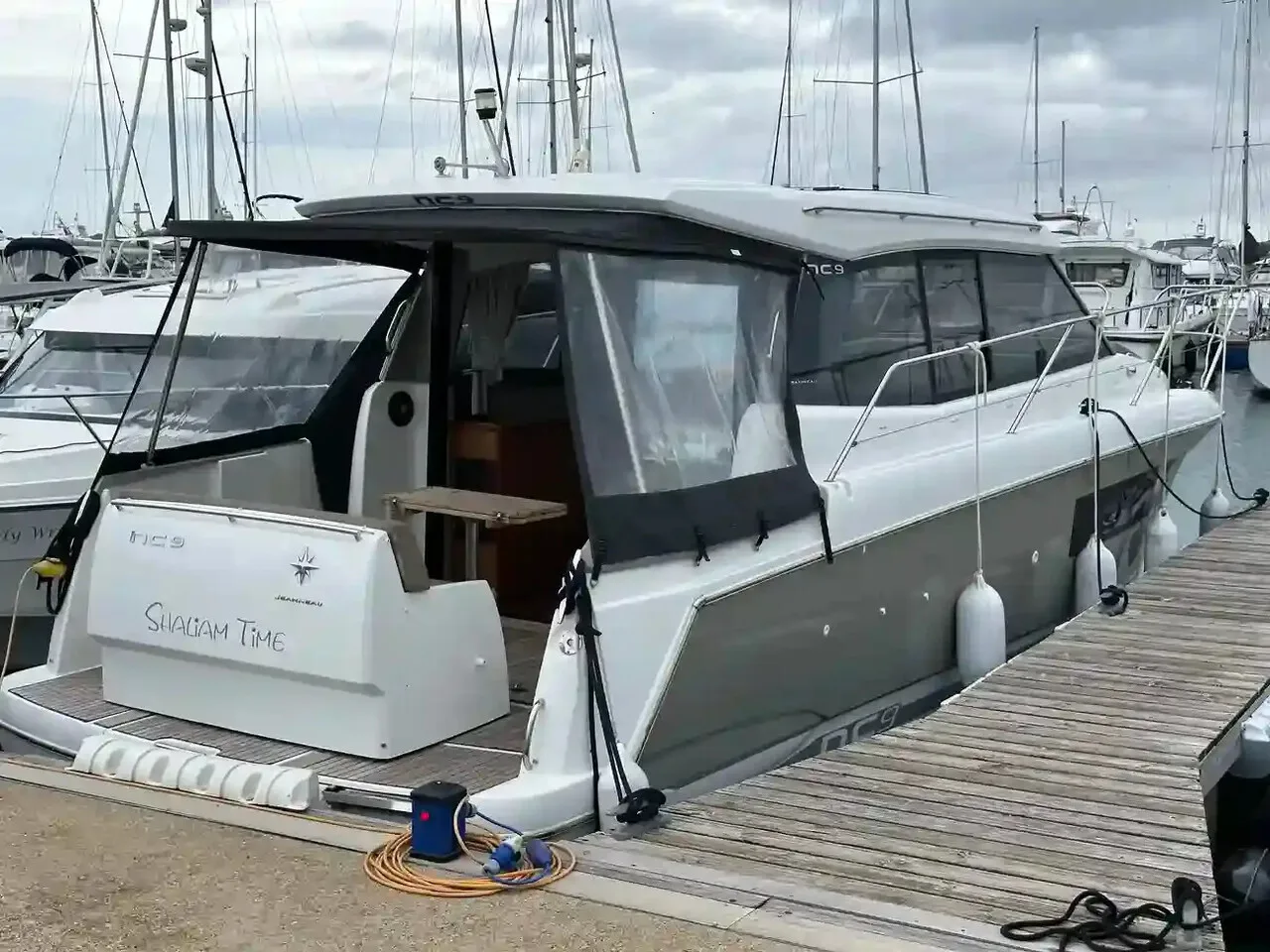Jeanneau NC 9 gebraucht - Foto 1