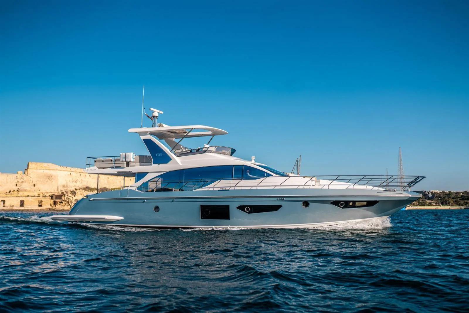 Azimut 66 Flybridge usato - foto 1