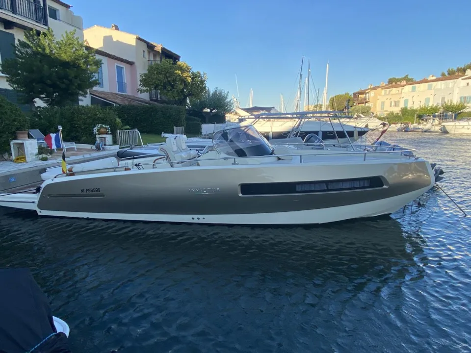 Invictus 280GT used - photo 1