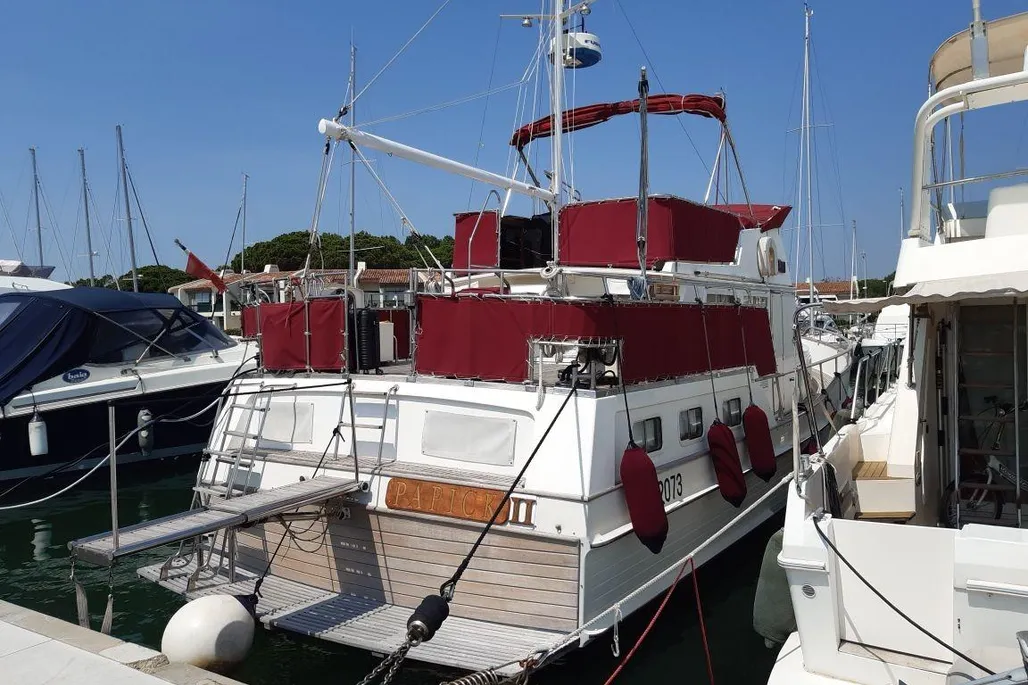 Grand Banks 42 Motoryacht used - photo 1