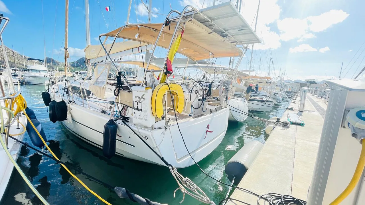 Dufour 385 used - photo 1