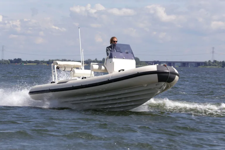 Xtenders 6.2m Solas