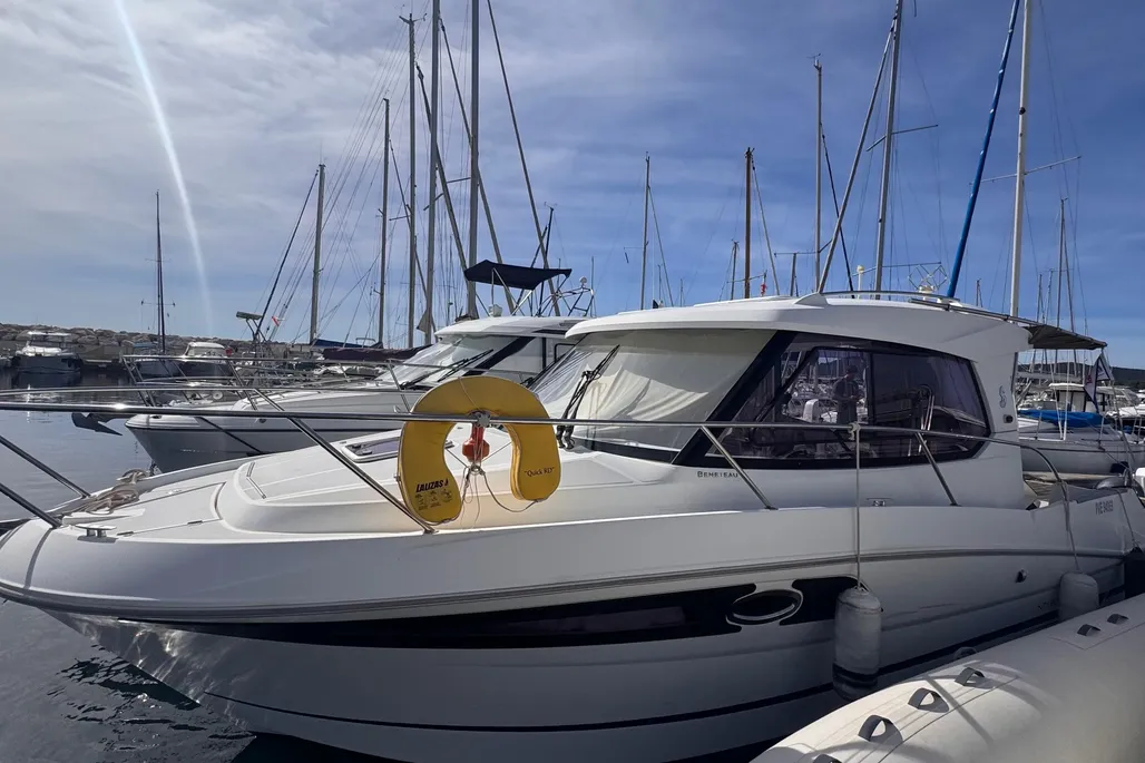 Beneteau Antares 8.80 usato - foto 1