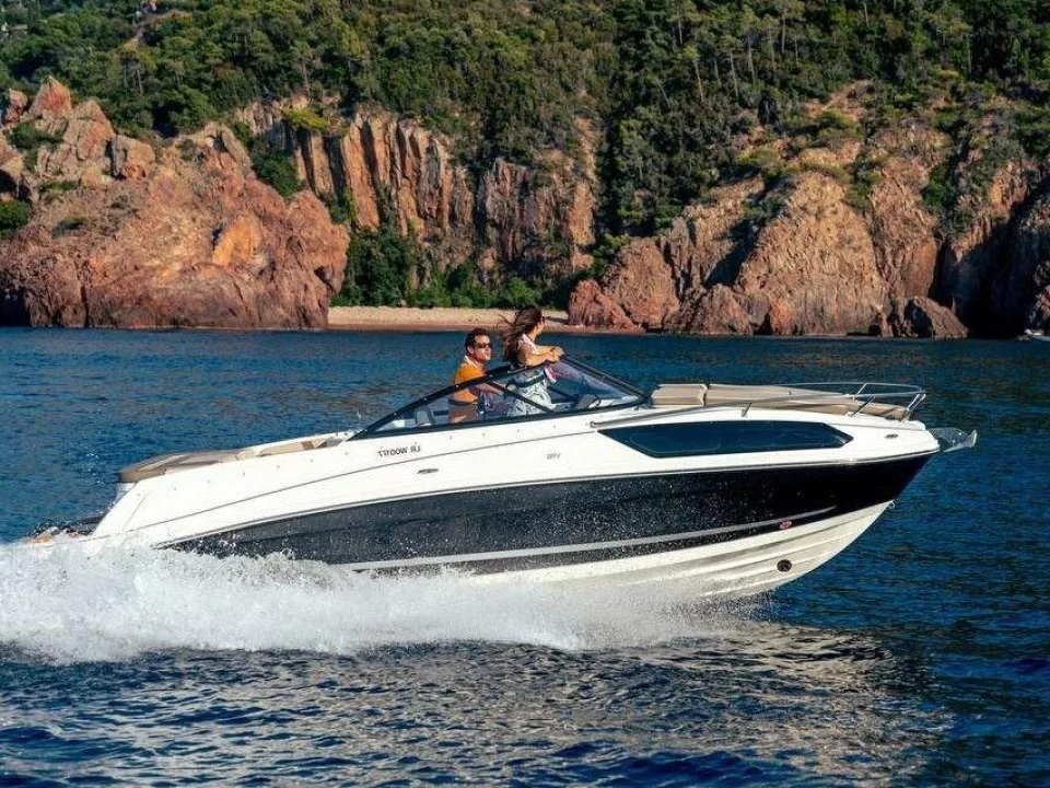 Bayliner VR6 Cuddy med 300 hk Mercruiser-EFI V8 6 gebraucht - Foto 1