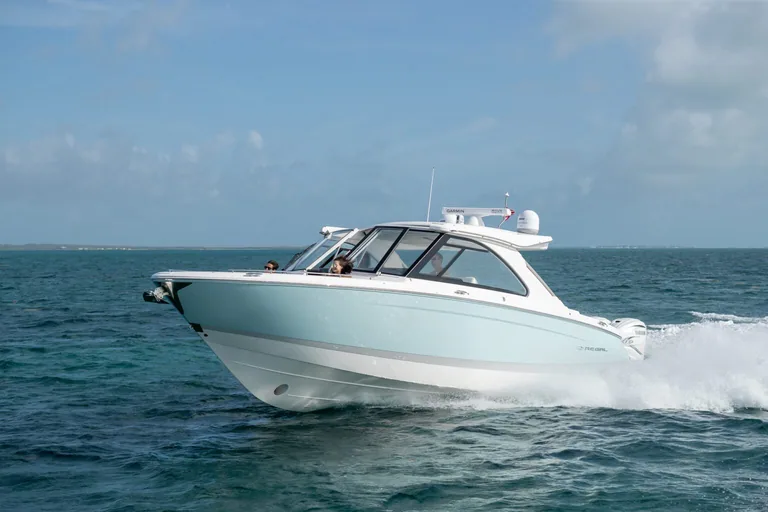 Regal Boats LX36