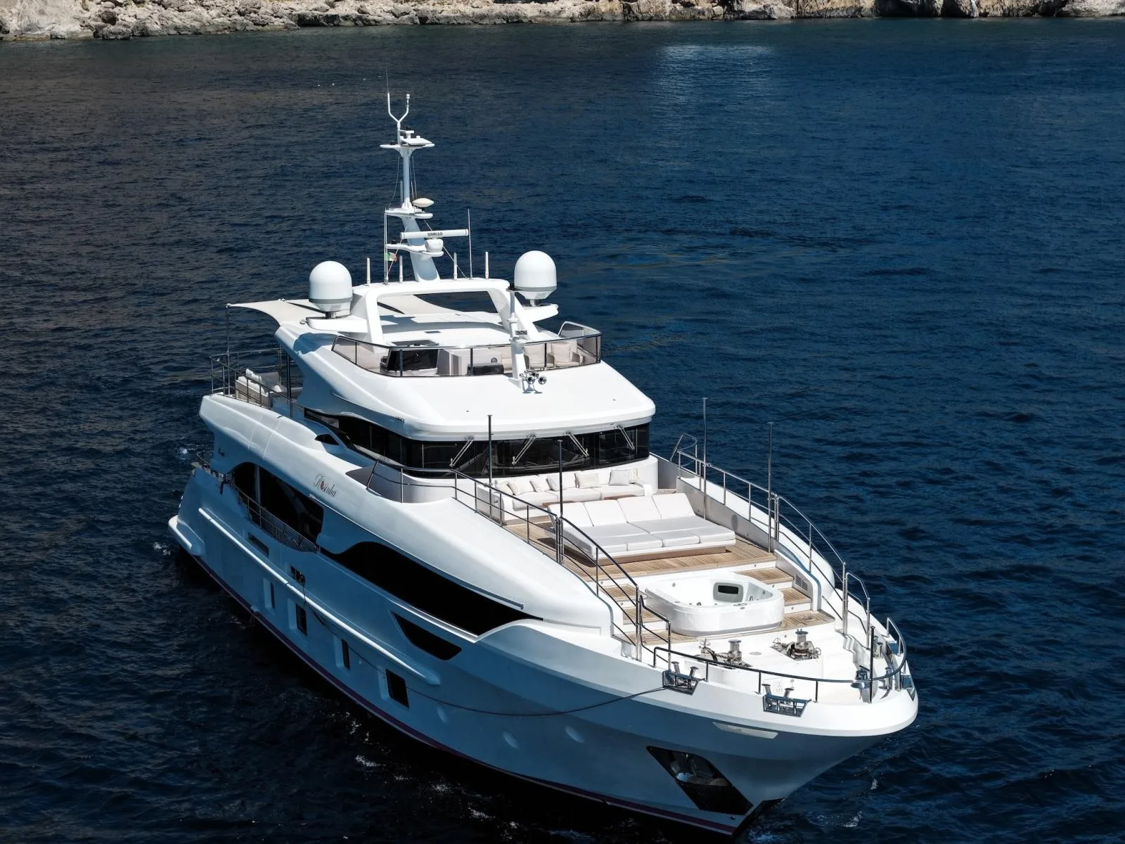 Benetti Delfino 95 usato - foto 1