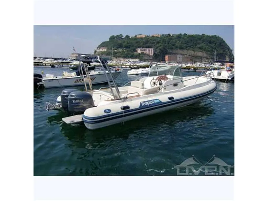 Capelli tempest 900 d'occasion - photo 1