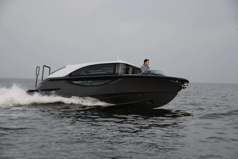 Xtenders 8.0M Limousine - Venice