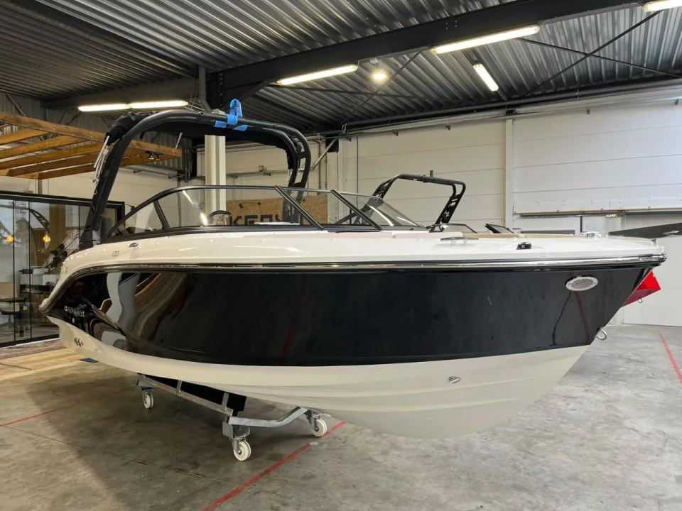 Bayliner V20i - Waketower - 250hp gebraucht - Foto 1