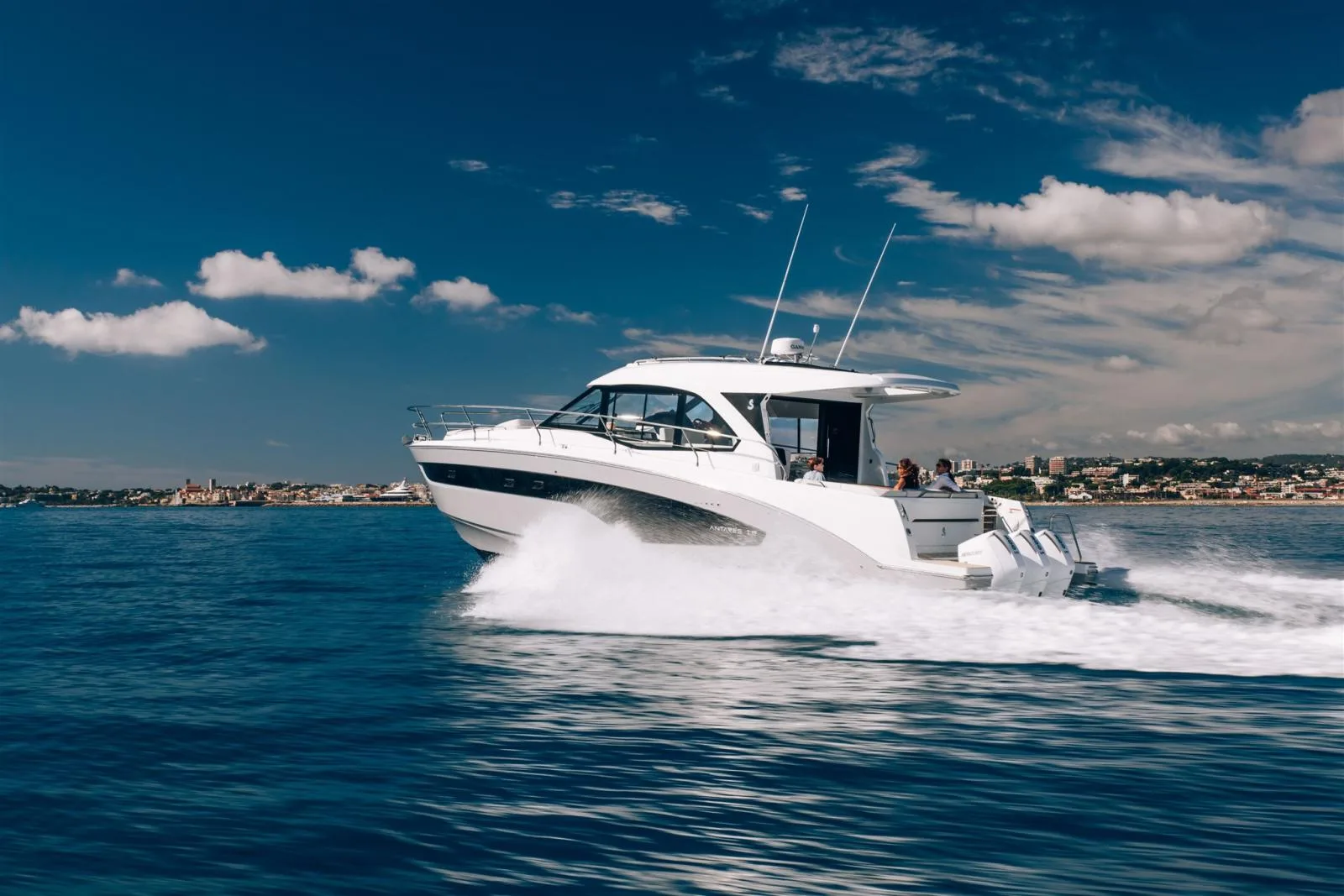 Beneteau Antares 12 coupe usato - foto 1