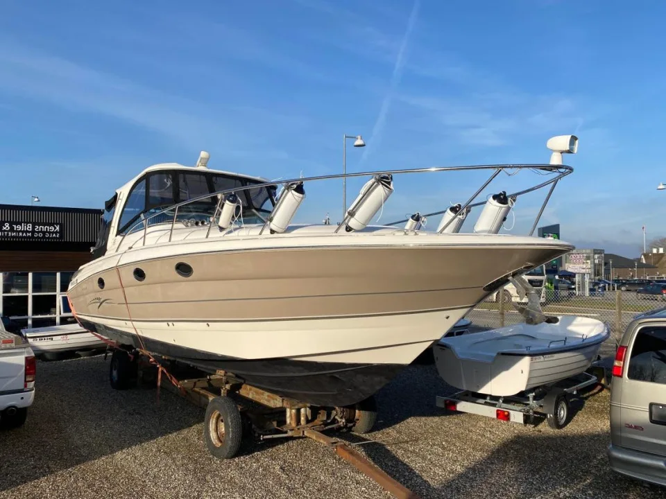 Larson 370 Cabrio HT d'occasion - photo 1 Larson 370 Cabrio HT d'occasion - photo 1